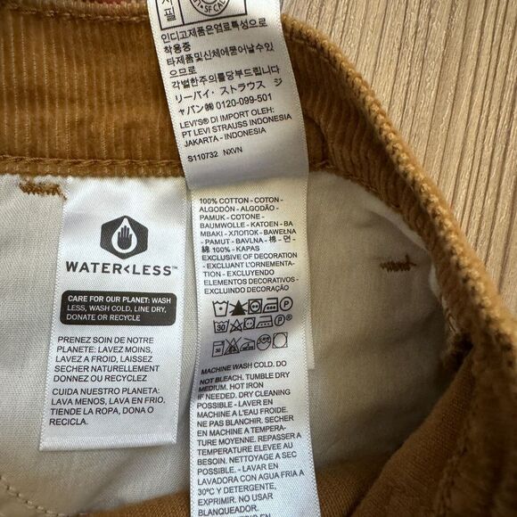 NWT Levi's Women's '94 Baggy Brown Corduroy Loose Fit Straight Leg Pants 29 x 30 - Picture 10 of 10